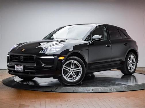 2025 Porsche Macan Base