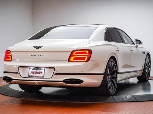 2022 Bentley Flying Spur V8