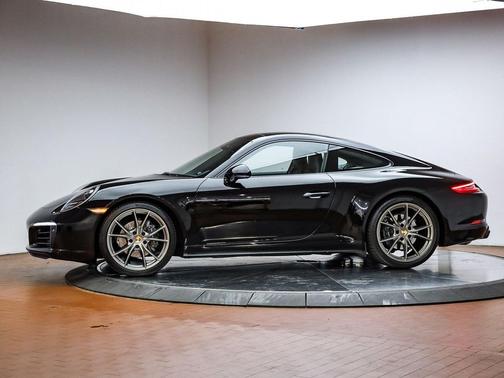 2017 Porsche 911 Carrera