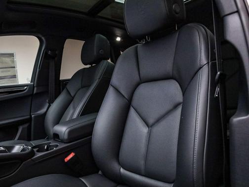 2026 Porsche Macan T