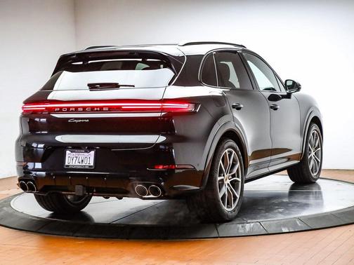 2025 Porsche Cayenne Cayenne
