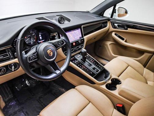 2022 Porsche Macan S