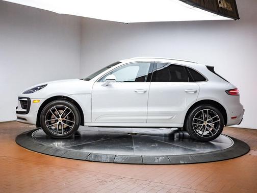 2022 Porsche Macan S