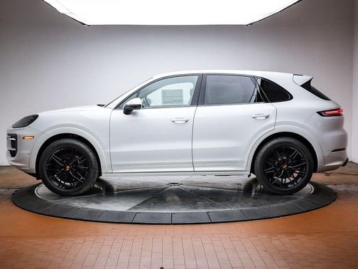 White 2026 Porsche Cayenne Cayenne