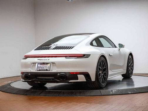2024 Porsche 911 Carrera S