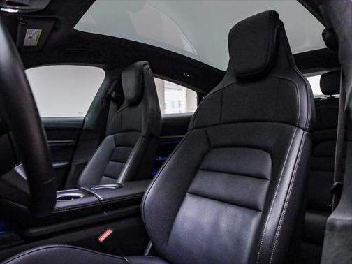 2025 Porsche Taycan Turbo
