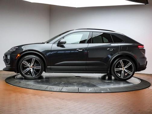2025 Porsche Macan Electric