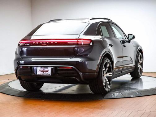 2025 Porsche Macan Electric