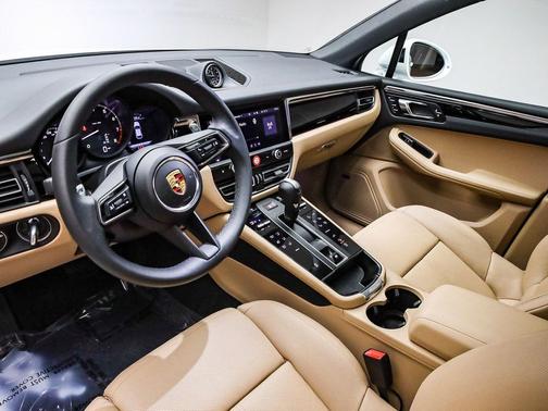 2025 Porsche Macan T