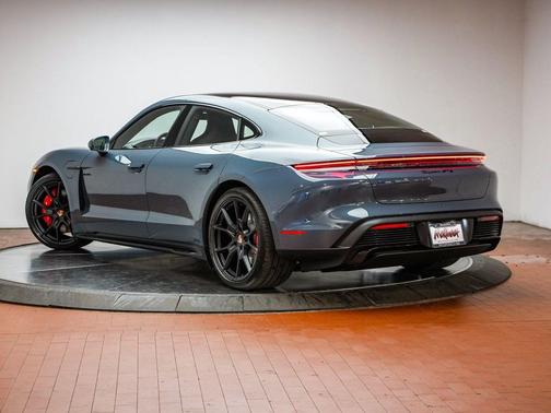 2026 Porsche Taycan GTS