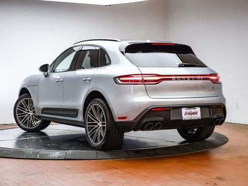 2025 Porsche Macan