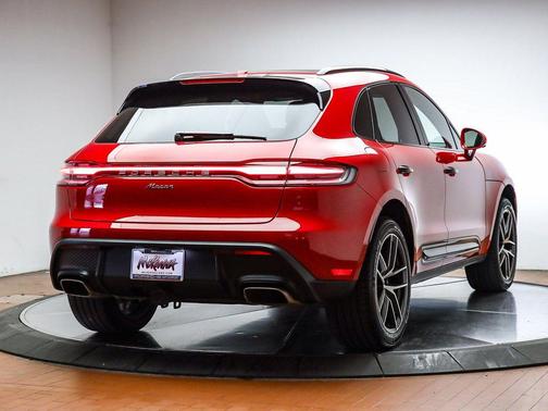 2025 Porsche Macan 