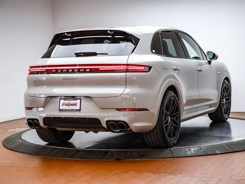 2025 Porsche Cayenne Cayenne
