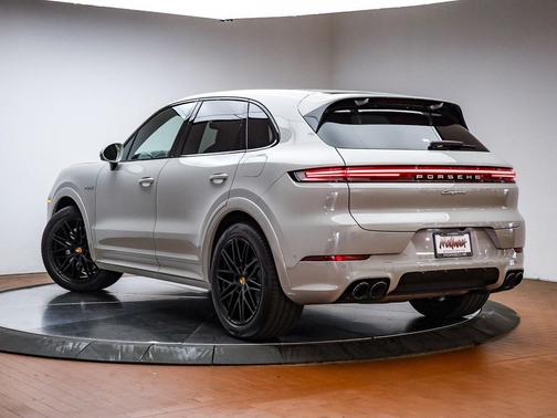 2025 Porsche Cayenne Cayenne