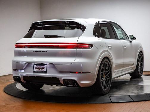 2026 Porsche Cayenne GTS
