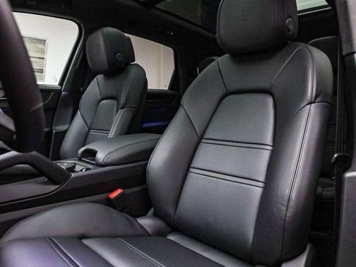 2026 Porsche Cayenne GTS