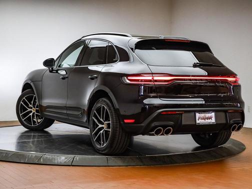 2025 Porsche Macan 