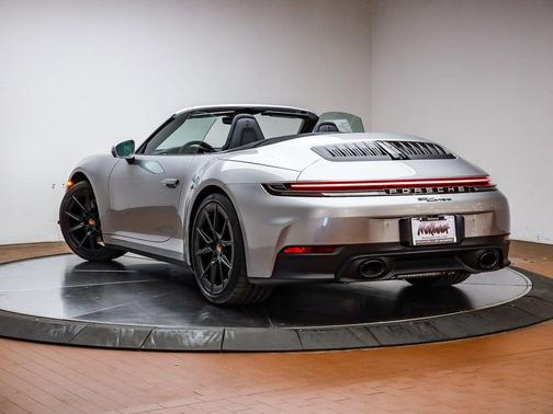 2026 Porsche 911 Carrera