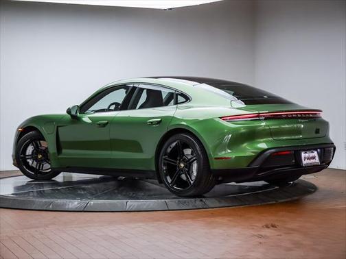 2022 Porsche Taycan RWD