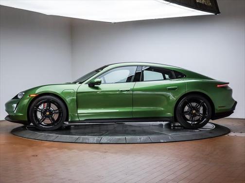 2022 Porsche Taycan RWD