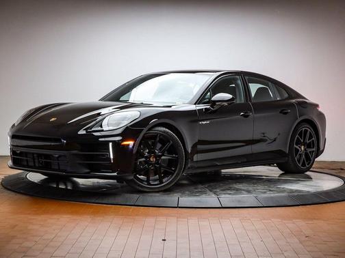 2026 Porsche Panamera 4