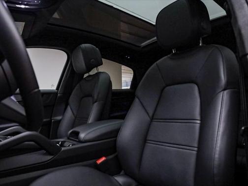2025 Porsche Cayenne GTS