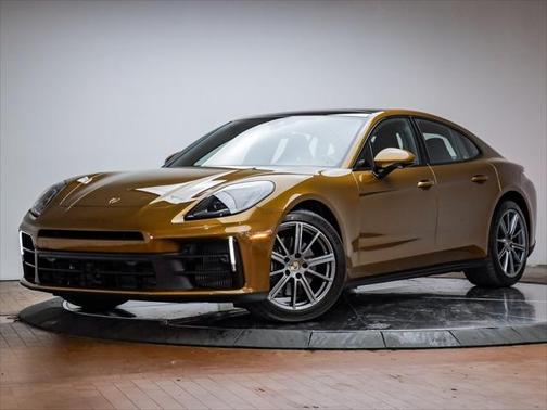 2025 Porsche Panamera 4