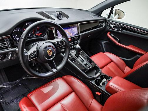 2023 Porsche Macan 