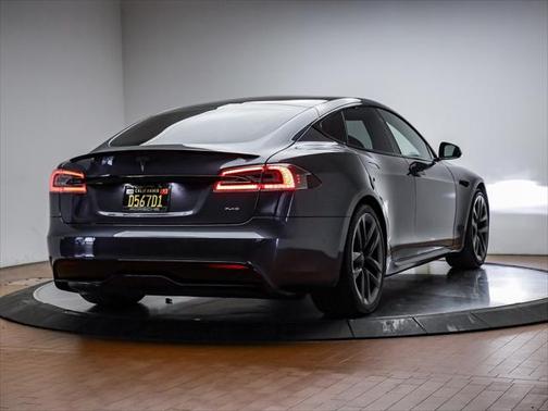2022 Tesla Model S Plaid