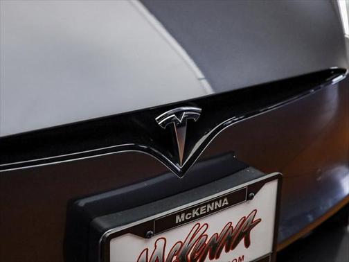 2022 Tesla Model S Plaid