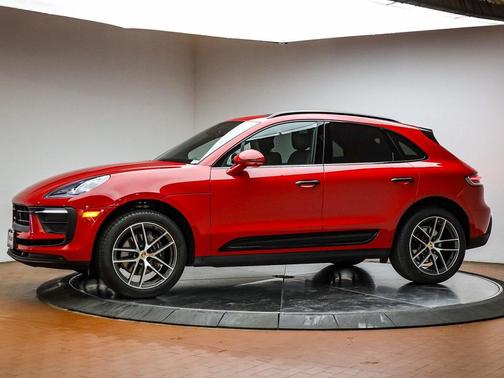 2025 Porsche Macan Base