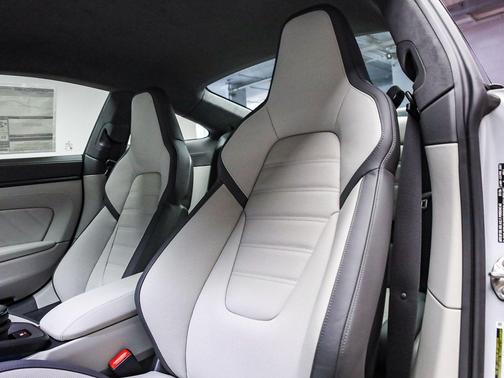 Ice 2026 Porsche 911