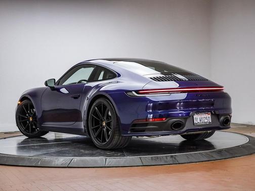 2024 Porsche 911 Carrera