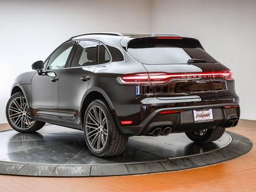 2025 Porsche Macan T
