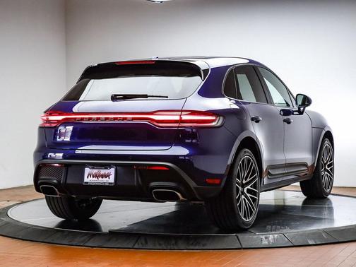 2025 Porsche Macan