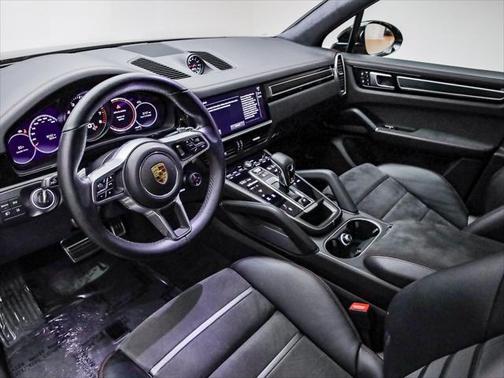 2022 Porsche Cayenne GTS