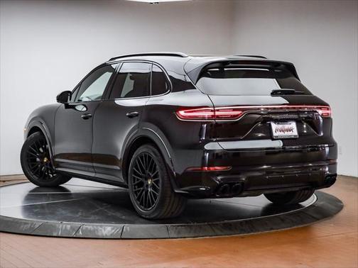 2022 Porsche Cayenne GTS