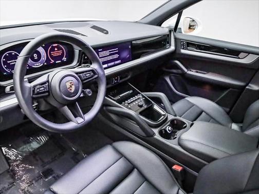 2025 Porsche Cayenne Base