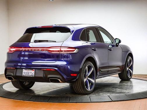 2025 Porsche Macan 
