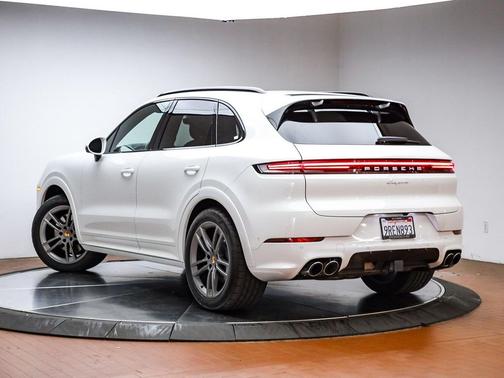 2025 Porsche Cayenne Cayenne