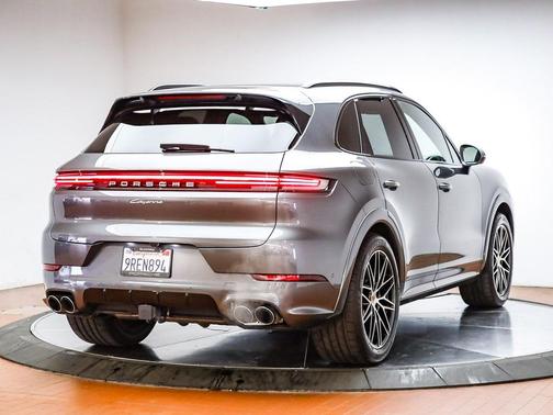 2025 Porsche Cayenne Cayenne