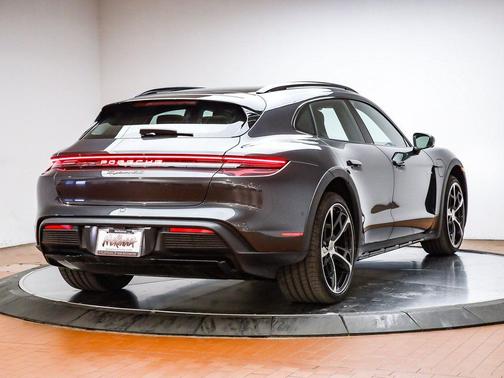 Volcano 2025 Porsche Taycan 4S