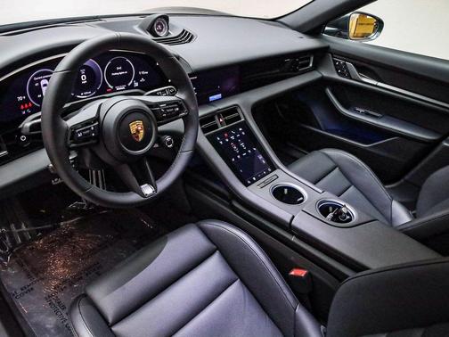 Volcano 2025 Porsche Taycan 4S