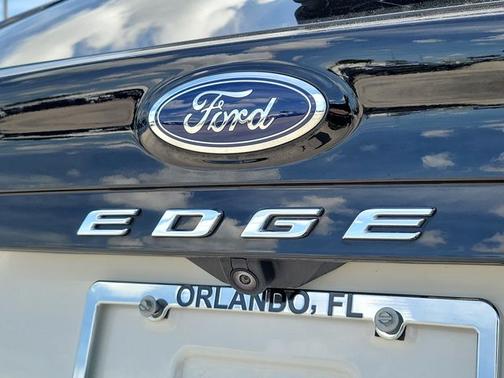STAR WHITE 2023 Ford Edge ST LINE