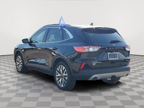 2022 Ford Escape TITANIUM