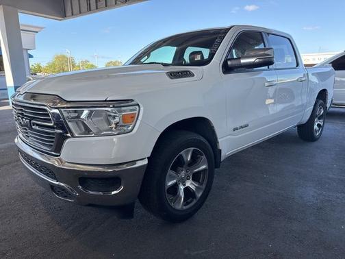 Bright White Clearcoat 2024 RAM 1500 LARAMIE
