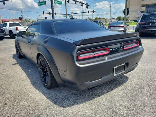Pitch Black Clearcoat 2023 Dodge Challenger SRT Hellcat