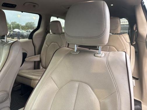 Jazz Blue Pearlcoat 2017 Chrysler Pacifica LIMITED