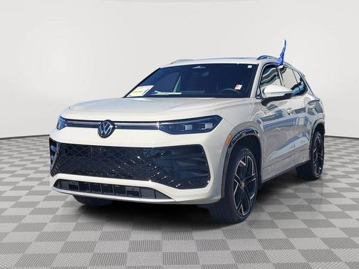 2025 Volkswagen Tiguan 2.0T SEL R-LINE