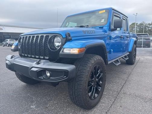 2022 Jeep Gladiator SPORT